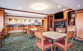 Baymont By Wyndham Madison Heights Detroit Area